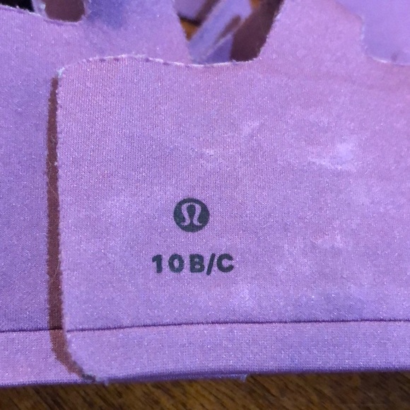 Lululemon Laser Focused Sports Bra Size 10 - Picture 8 of 9